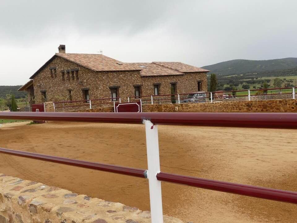 Casa Rural Yeguada Jimenez Latorre Fernancaballero Exterior foto